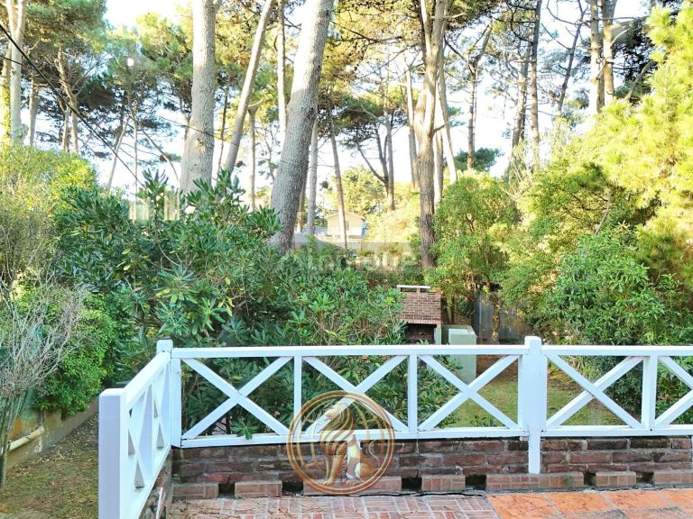 Casa en Venta en Pinamar, Buenos Aires Costa Atlantica