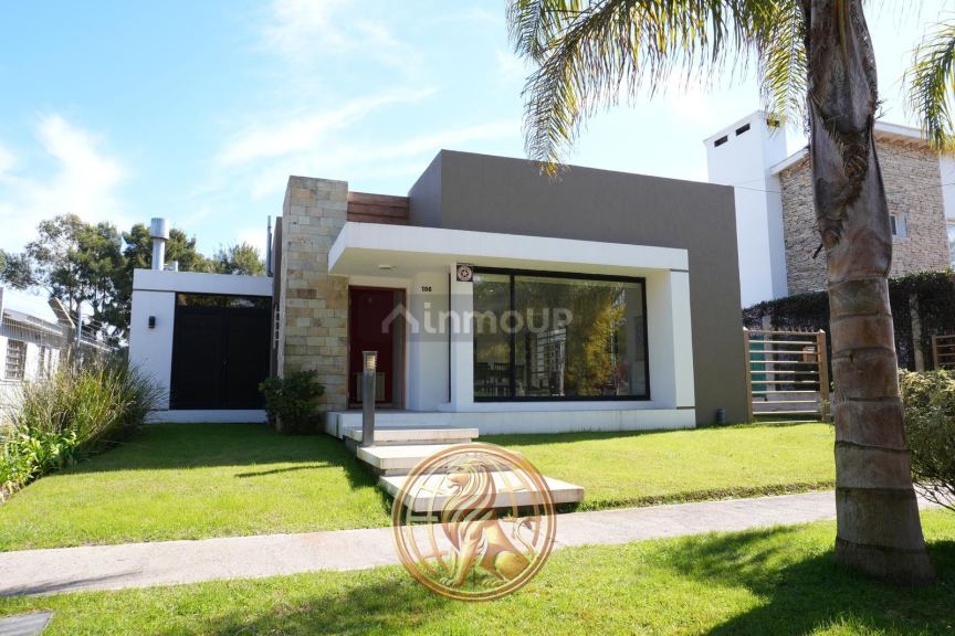 Casa en Venta en Mar de Ajó, Buenos Aires Costa Atlantica
