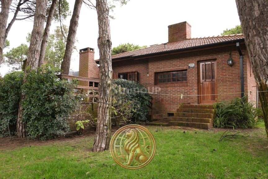 Casa en Venta en Pinamar, Buenos Aires Costa Atlantica