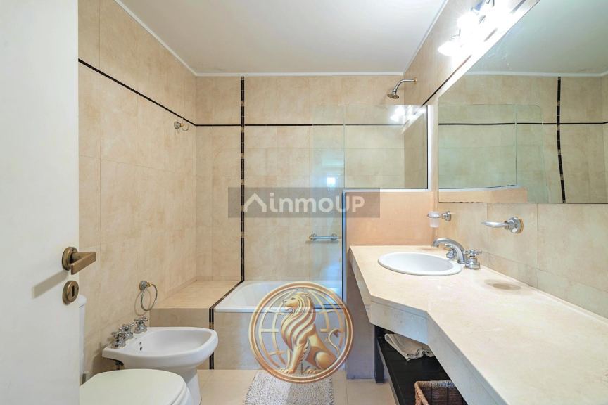 Departamento en Venta en Pinamar, Buenos Aires Costa Atlantica