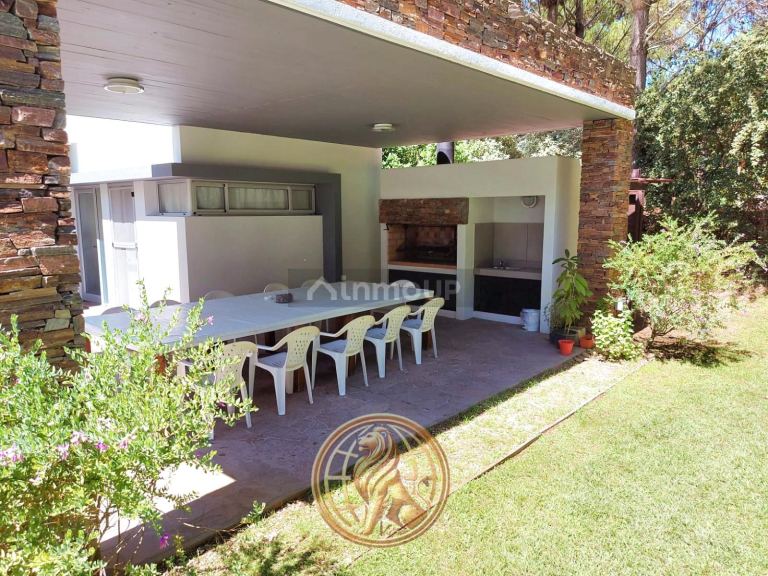 Casa en Venta en Pinamar, Buenos Aires Costa Atlantica