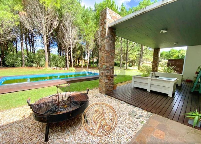 Casa en Venta en Pinamar, Buenos Aires Costa Atlantica
