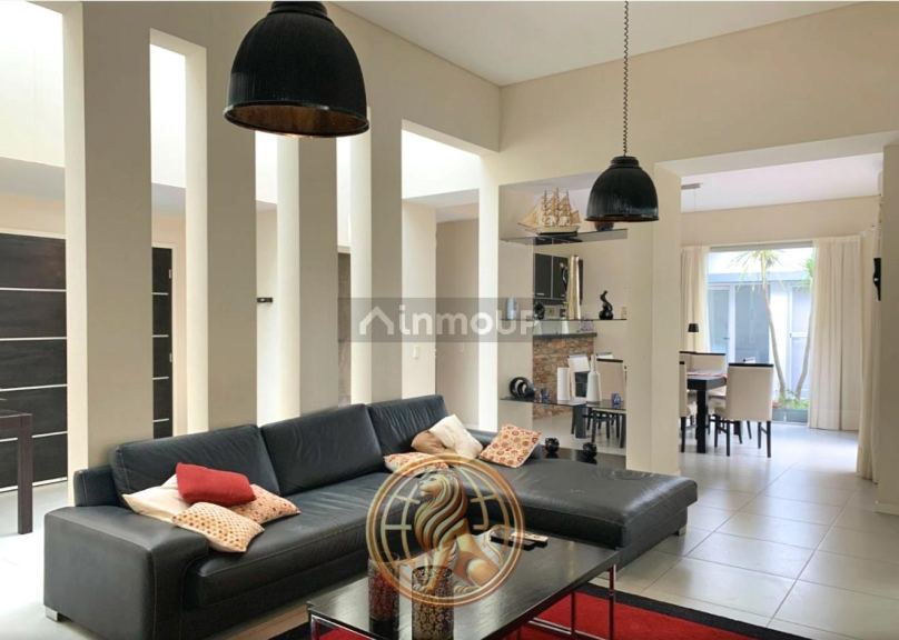 Casa en Venta en Pinamar, Buenos Aires Costa Atlantica