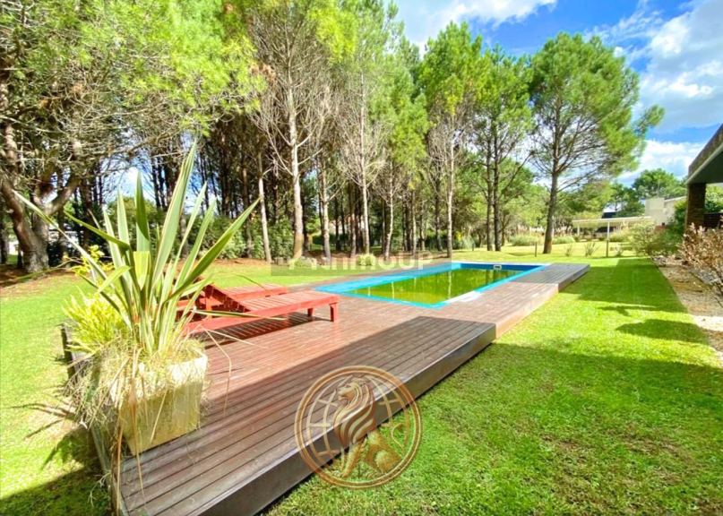 Casa en Venta en Pinamar, Buenos Aires Costa Atlantica