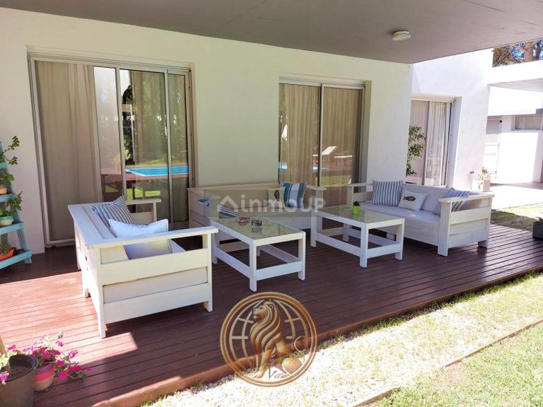 Casa en Venta en Pinamar, Buenos Aires Costa Atlantica