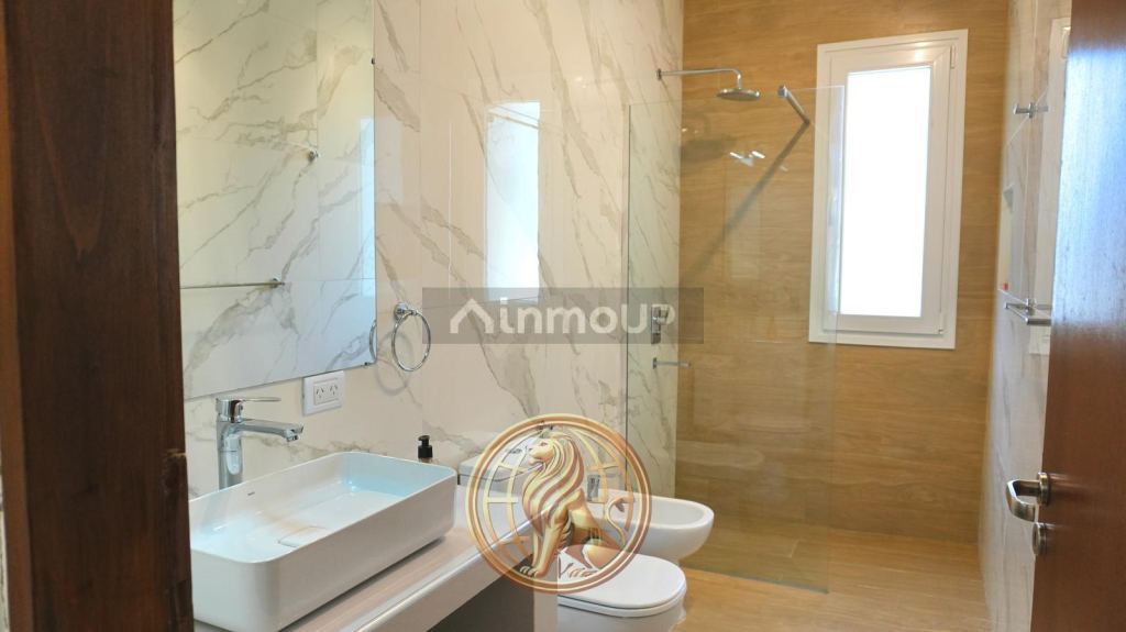 Casa en Venta en Pinamar, Buenos Aires Costa Atlantica