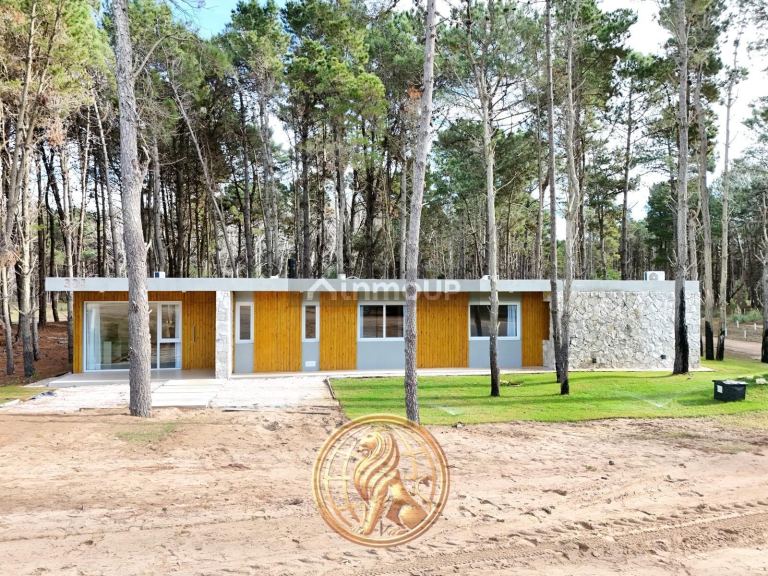 Casa en Venta en Pinamar, Buenos Aires Costa Atlantica