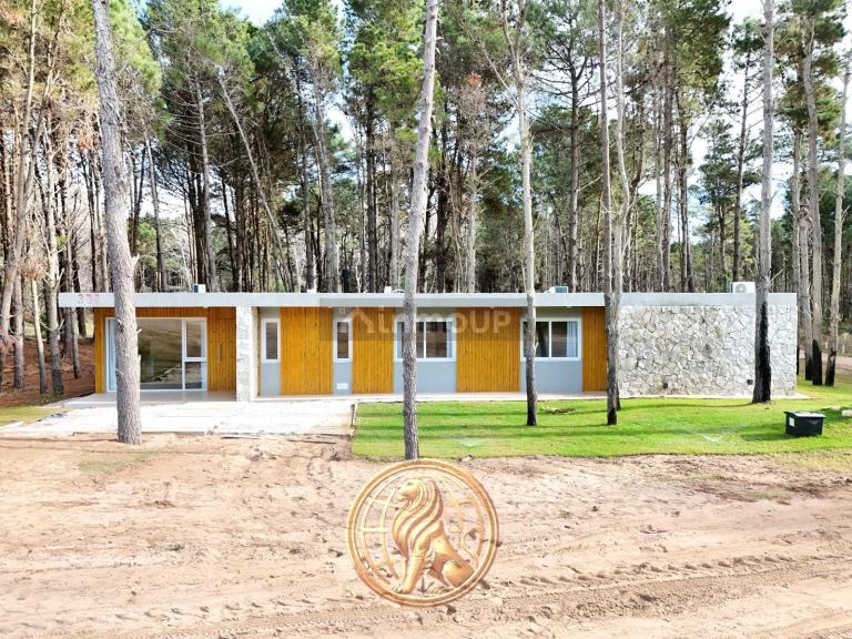 Casa en Venta en Pinamar, Buenos Aires Costa Atlantica