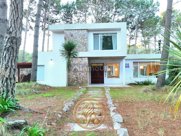 Casa en Venta en Pinamar, Buenos Aires Costa Atlantica