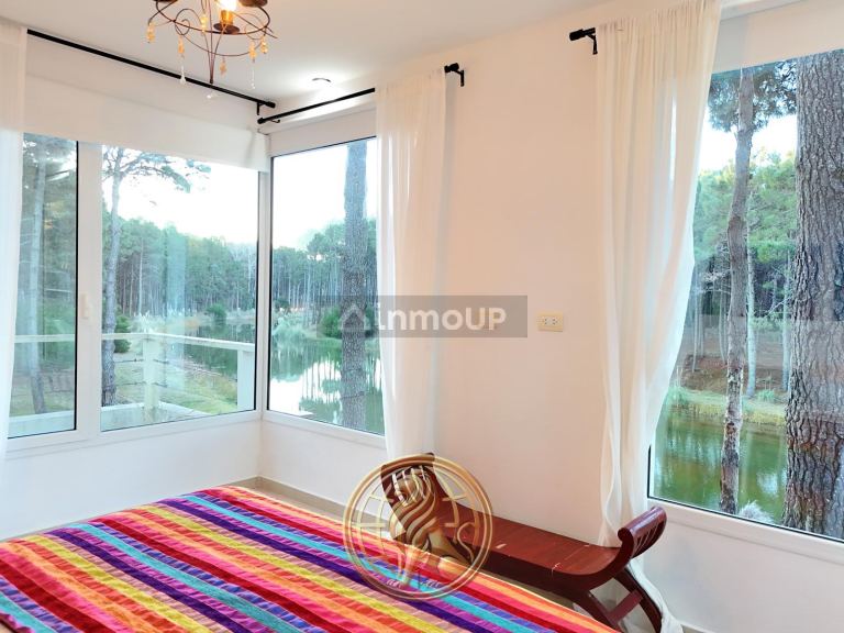 Casa en Venta en Pinamar, Buenos Aires Costa Atlantica