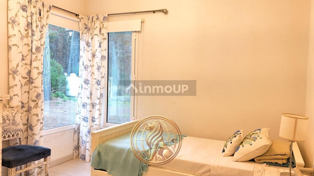 Casa en Venta en Pinamar, Buenos Aires Costa Atlantica