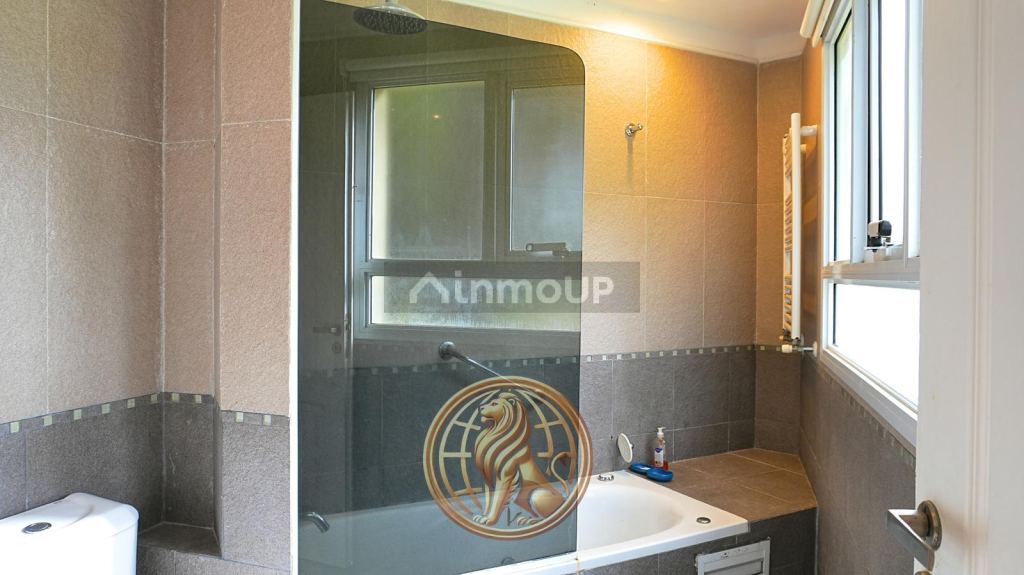 Casa en Venta en Pinamar, Buenos Aires Costa Atlantica