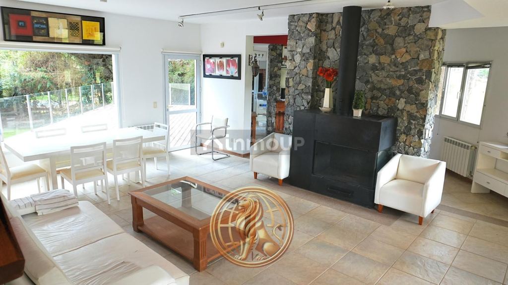 Casa en Venta en Pinamar, Buenos Aires Costa Atlantica