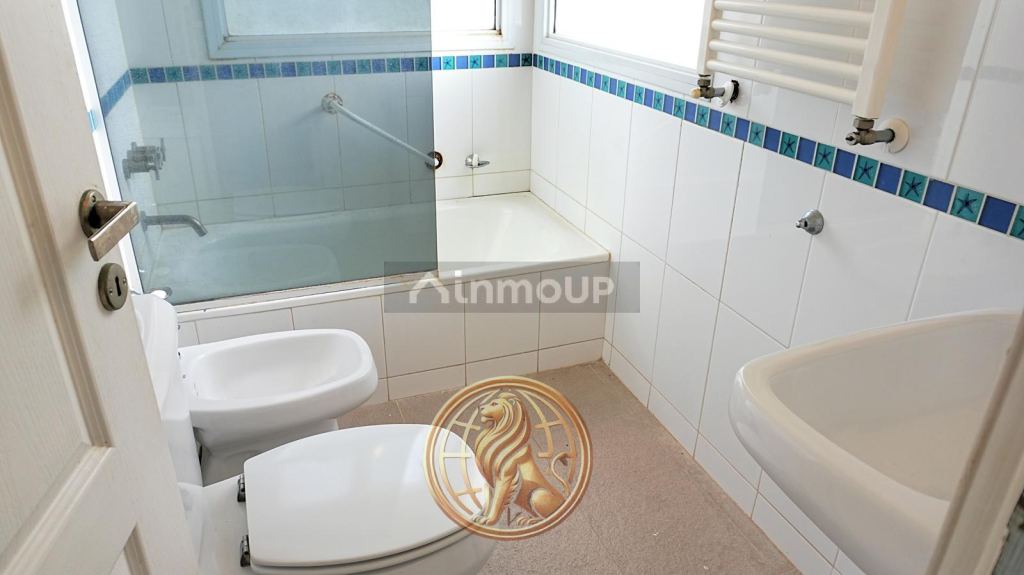 Casa en Venta en Pinamar, Buenos Aires Costa Atlantica