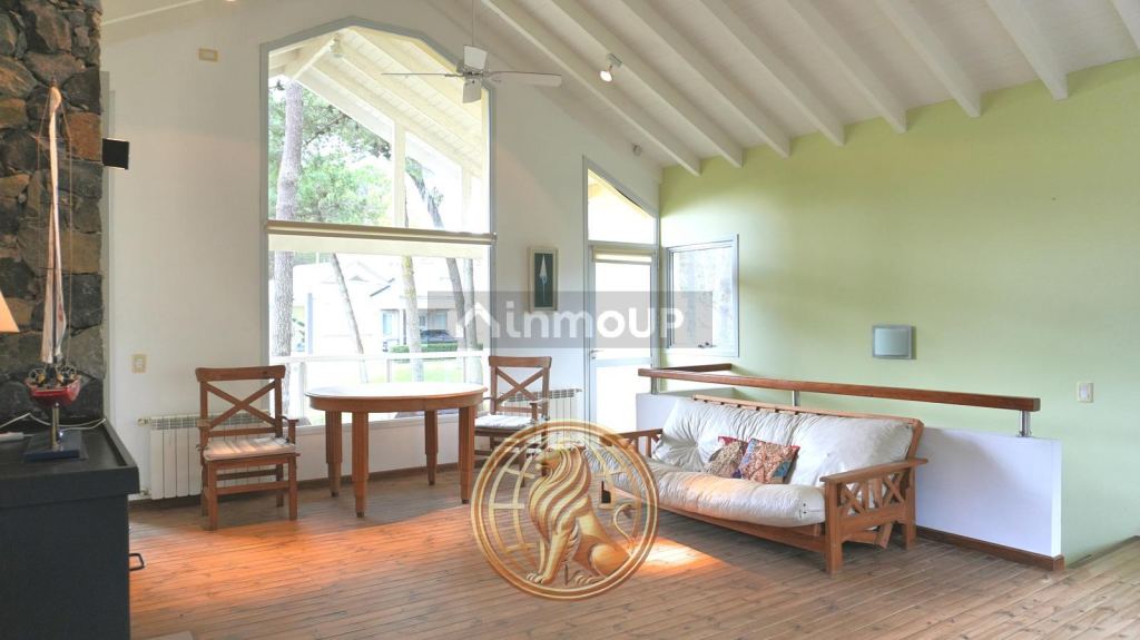 Casa en Venta en Pinamar, Buenos Aires Costa Atlantica