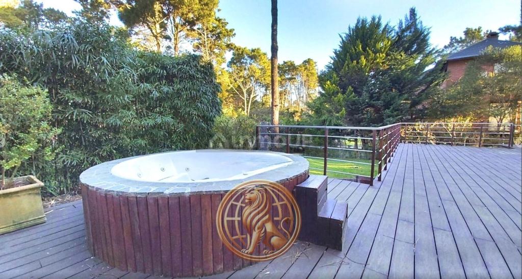 Casa en Venta en Pinamar, Buenos Aires Costa Atlantica