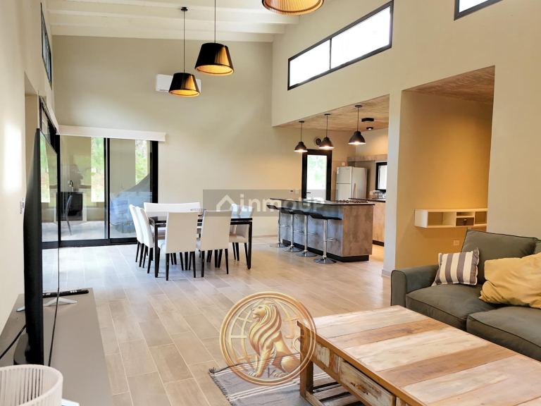 Casa en Venta en Pinamar, Buenos Aires Costa Atlantica