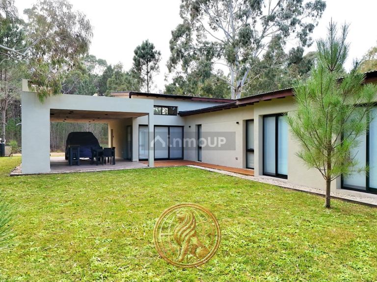 Casa en Venta en Pinamar, Buenos Aires Costa Atlantica
