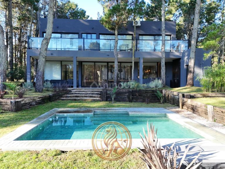 Casa en Venta en Pinamar, Buenos Aires Costa Atlantica