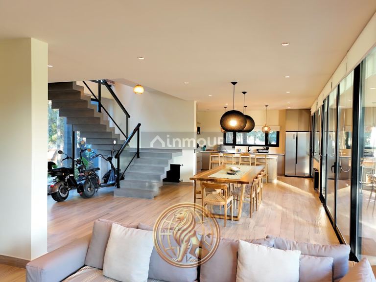 Casa en Venta en Pinamar, Buenos Aires Costa Atlantica