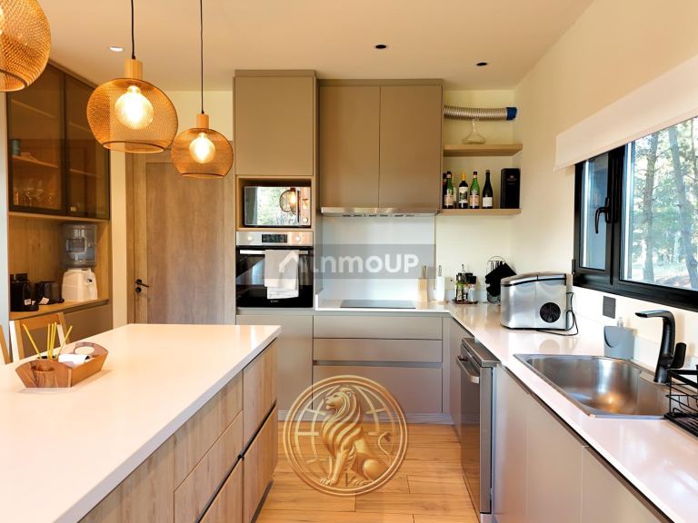 Casa en Venta en Pinamar, Buenos Aires Costa Atlantica