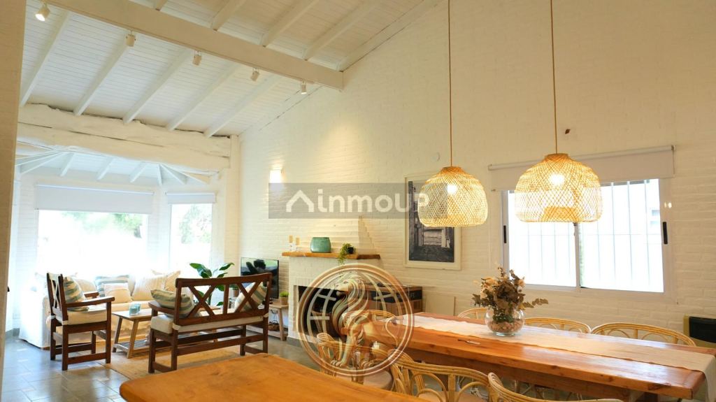 Casa en Venta en Pinamar, Buenos Aires Interior
