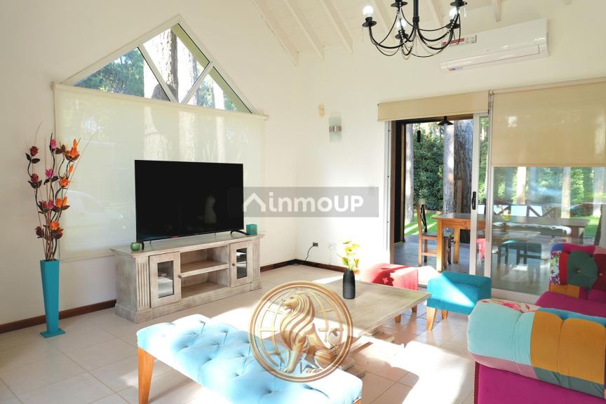 Casa en Venta en Pinamar, Buenos Aires Costa Atlantica