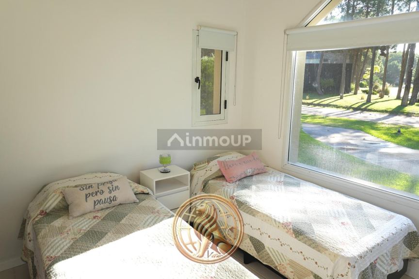 Casa en Venta en Pinamar, Buenos Aires Costa Atlantica