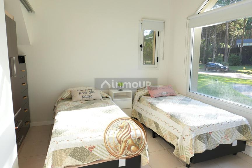 Casa en Venta en Pinamar, Buenos Aires Costa Atlantica