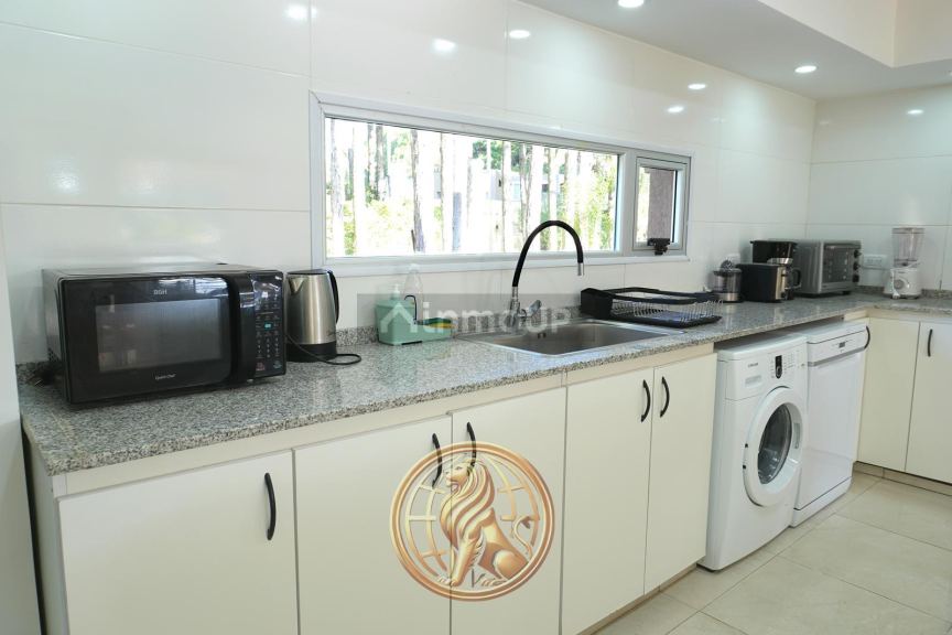 Casa en Venta en Pinamar, Buenos Aires Costa Atlantica