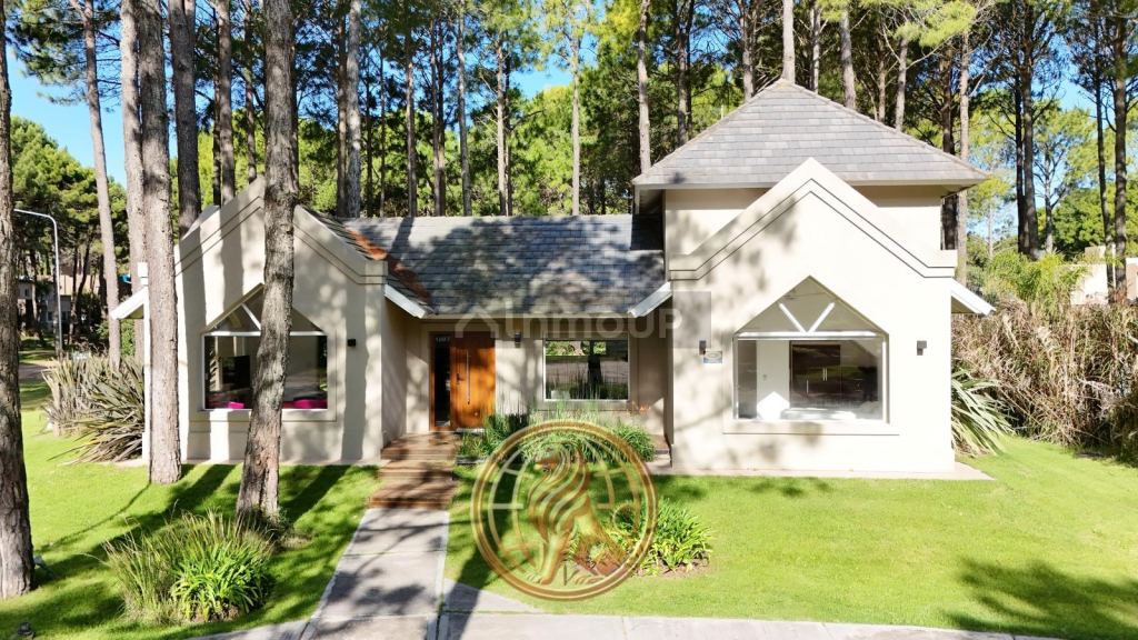 Casa en Venta en Pinamar, Buenos Aires Costa Atlantica