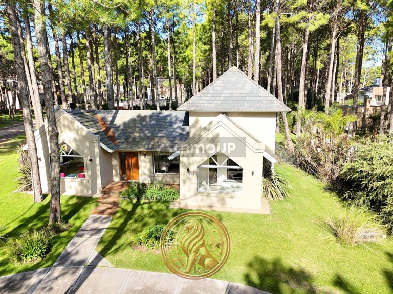 Casa en Venta en Pinamar, Buenos Aires Costa Atlantica