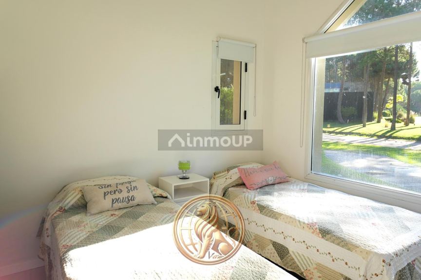 Casa en Venta en Pinamar, Buenos Aires Costa Atlantica