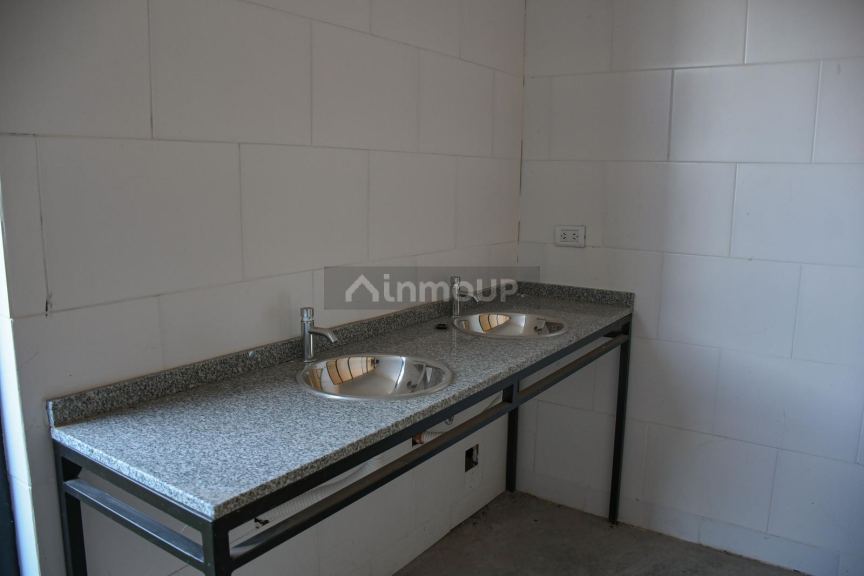 Local Comercial en Alquiler en Rosario, Santa Fe - $ 700.000 | Inmoup - 21