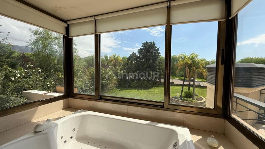 Casa en Venta en Capital, Mendoza