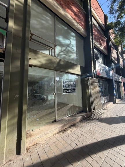 Local Comercial en Alquiler en Capital, Cordoba