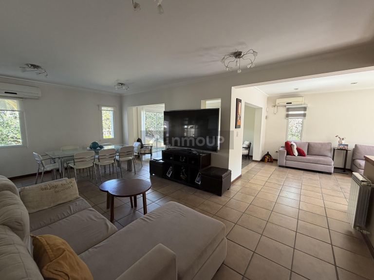 Casa en Alquiler en Capital, Mendoza - USD 1.800 | Inmoup - 9