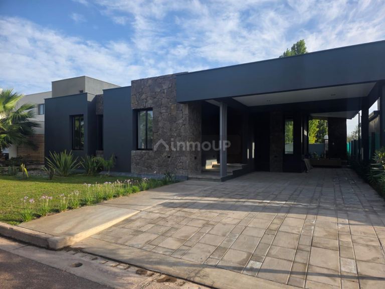 Casa en Venta en Maipu, Mendoza