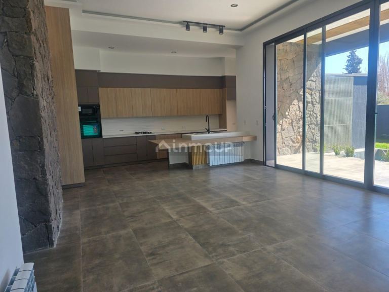 Casa en Venta en Maipu, Mendoza