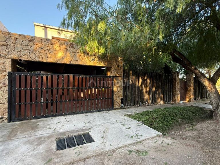 Casa en Venta en Las Heras, Mendoza