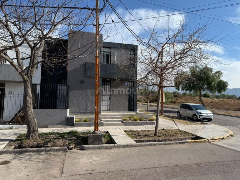 Casa en Alquiler en Capital, Mendoza
