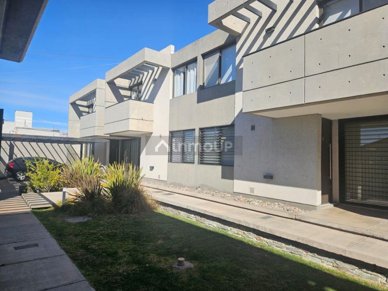 Duplex en Venta en Maipu, Mendoza