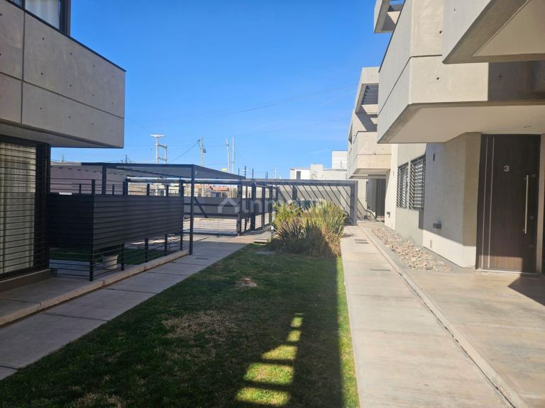 Duplex en Venta en Maipu, Mendoza