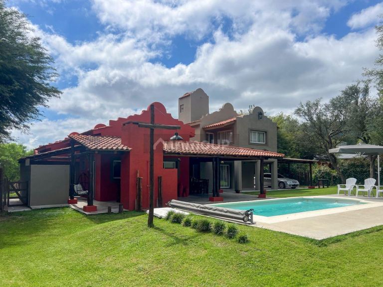 Casa en Venta en Calamuchita, Cordoba
