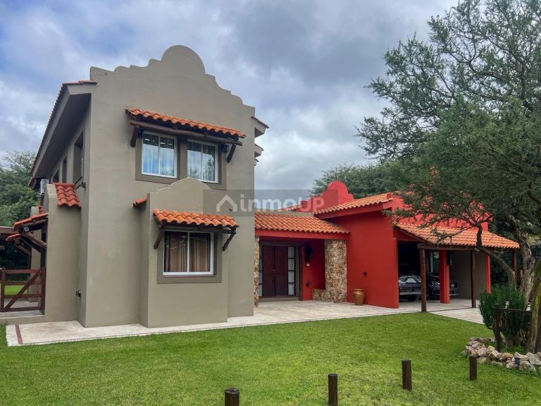 Casa en Venta en Calamuchita, Cordoba