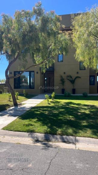 Casa en Alquiler en Pilar, G.B.A. Zona Norte