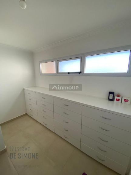 Casa en Venta en Pehuajo, Buenos Aires Interior