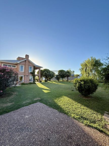 Casa en Venta en Pehuajo, Buenos Aires Interior
