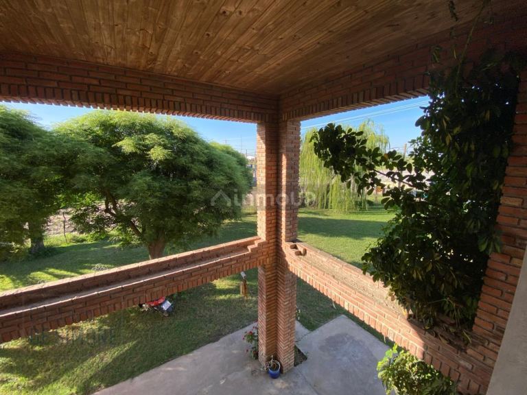 Casa en Venta en Pehuajo, Buenos Aires Interior
