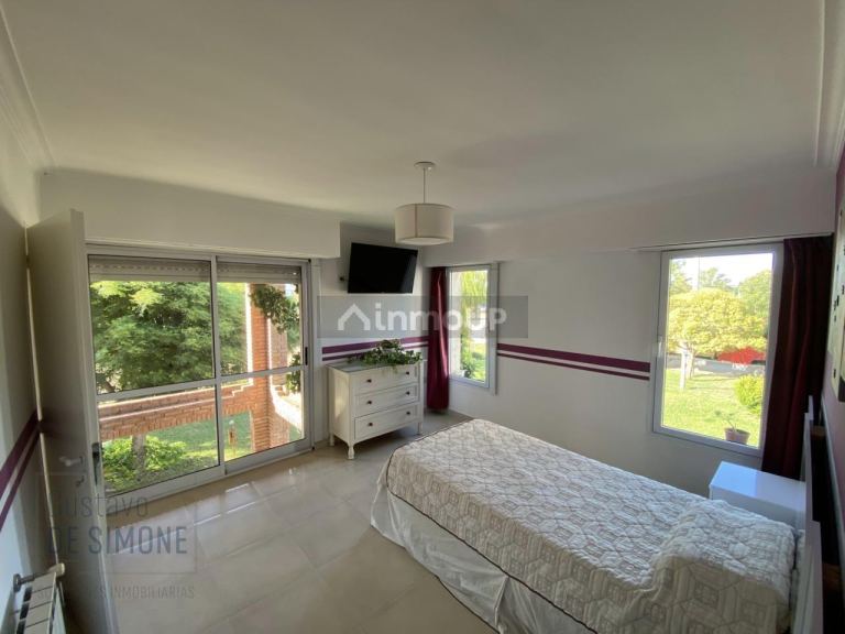 Casa en Venta en Pehuajo, Buenos Aires Interior
